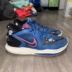 Nike Kyrie 5 Low Precious Stones Mens Size 7.5 Blue Basketball Shoes DJ6012-400